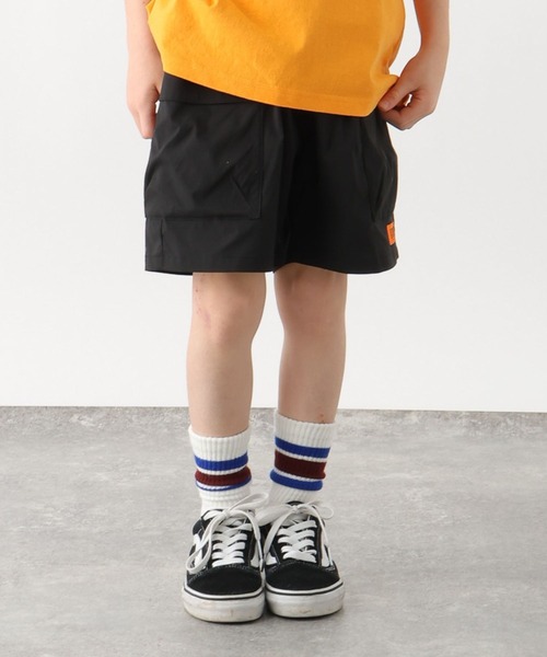 GLOBAL WORK（グローバルワーク）の「UNIVERSAL OVERALL/ショーツ/635367（その他パンツ・キッズ・スカイブルー/ブラック・LARGE/SMALL/MEDIUM）」の7枚目の写真