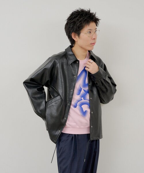 WHIMSIC（ウィムジック）の「【WHIMSIC/2サイズ展開】ヴィーガンレザーコーチジャケット（ブルゾン・レディース・ブラック/ベージュ・1/2）」の12枚目の写真