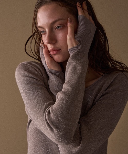 MIELI INVARIANT（ミエリインヴァリアント）の「2way Zip Slit Glitter Knit Tops（ニット/セーター・レディース・ブラック/ライトパープル・FREE）」の2枚目の写真