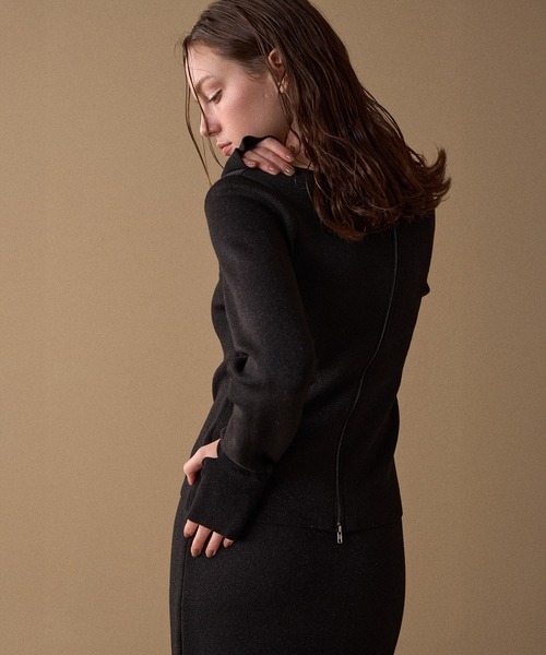 MIELI INVARIANT（ミエリインヴァリアント）の「2way Zip Slit Glitter Knit Tops（ニット/セーター・レディース・ブラック/ライトパープル・FREE）」の4枚目の写真