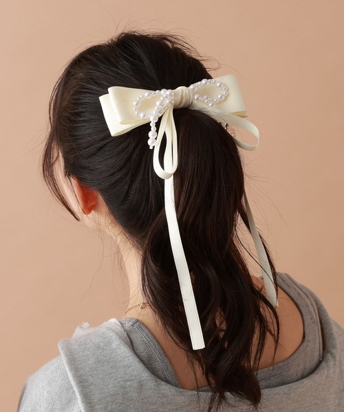 tiny tiny（ティニーティニー）の「リボンパール調バレッタ[tiny tiny(ティニーティニー)]（バレッタ/ヘアクリップ・レディース・ホワイト/ブラック・0）」の3枚目の写真