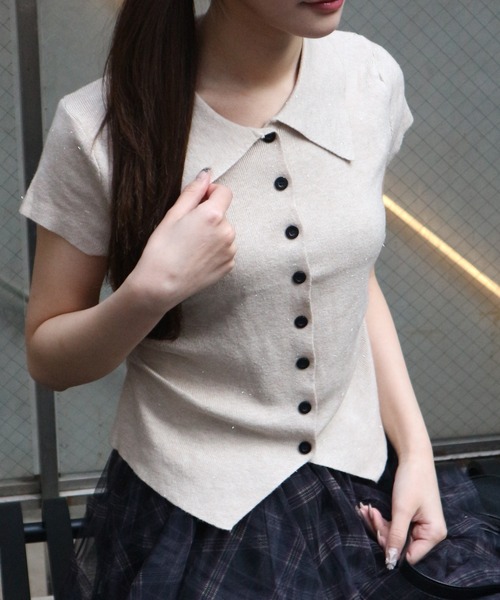 tinkerend(ティンカーエンド)の「Glitter Polo Collar Knit / ラメポロカラーニット(ポロシャツ・レディース・ブラック/アイボリー/グレー/ベージュ・FREE)」の13枚目の写真