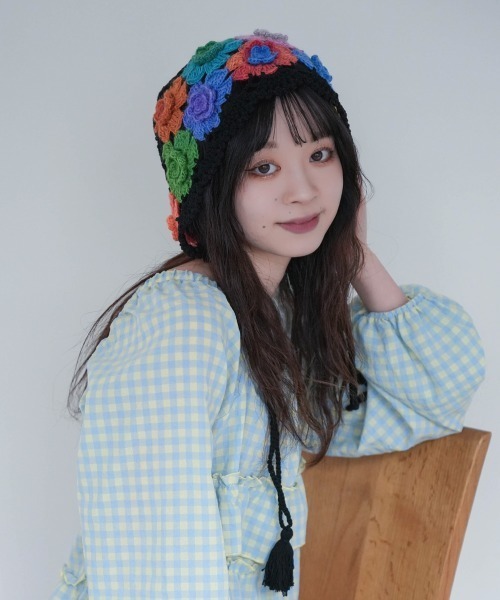 polcadot（ポルカドット）の「フラワーレース鍵あみボンネット（ニットキャップ/ビーニー・レディース・アイボリー/ブラック・FREE）」の5枚目の写真