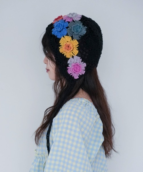 polcadot（ポルカドット）の「フラワーレース鍵あみボンネット（ニットキャップ/ビーニー・レディース・アイボリー/ブラック・FREE）」の10枚目の写真