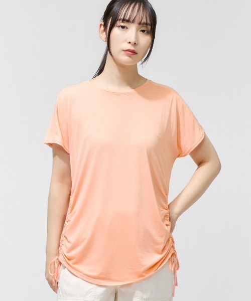 TIGORA(ティゴラ)の「ティゴラ TIGORA サイドシャーリングTシャツ(Tシャツ/カットソー・レディース・ピンク/サックスブルー/ライトベージュ・S/M/L/XL)」の3枚目の写真