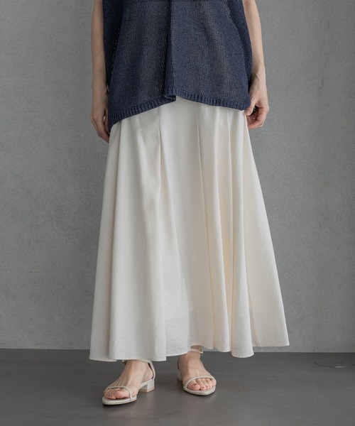 A part by（アパートバイ）の「ツヤタックフレア－スカート（スカート・レディース・ブラック/アイボリー/ベビーピンク・FREE）」の2枚目の写真