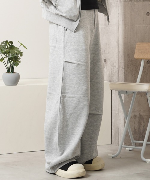 N.W.T(エヌダブルティー)の「【N.W.T】スタッズ バレルレッグ スウェットパンツ / セットアップ対応 / Studs Barrel Leg Sweatpants(スウェットパンツ・メンズ・ブラック/チャコールグレー/グレー・L/M)」の11枚目の写真
