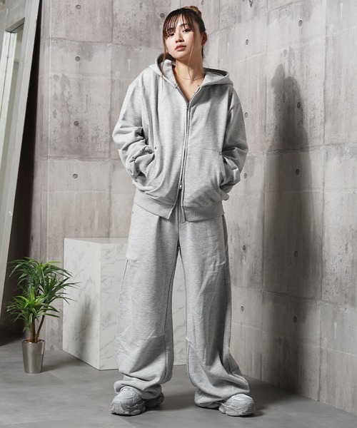 N.W.T(エヌダブルティー)の「【N.W.T】スタッズ バレルレッグ スウェットパンツ / セットアップ対応 / Studs Barrel Leg Sweatpants(スウェットパンツ・メンズ・ブラック/チャコールグレー/グレー・L/M)」の17枚目の写真