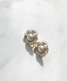 TIMELESS&THREE（タイムレスアンドスリー）の「フラワーパールモチーフイヤリング（イヤリング）」