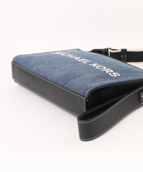 MICHAEL KORS(マイケルコース)の「3IN1 XBODY POUCH Pouches/Portfolios(ショルダーバッグ・メンズ・ブルー系・FREE)」の3枚目の写真