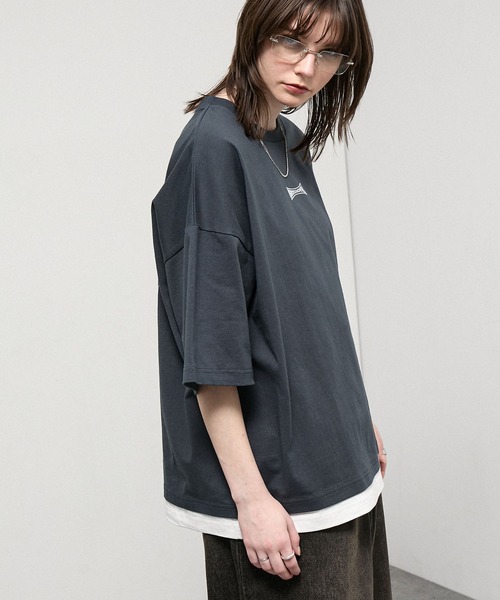 Alfred Alex（アルフレッドアレックス）の「【Alfred Alex】Layered Oversized Tour Tee / ヴィンテージライク フェイクレイヤード オーバーサイズ バンドTシャツ（Tシャツ/カットソー・メンズ・スミクロ/ネイビー/ブラウン/ワイン/ブラック/グレイッシュブルー・M/L）」の17枚目の写真