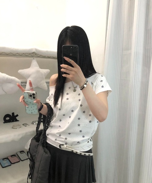 lilful(リルフル)の「【26年春夏新作】羽刺繍 星ドット柄 ワンショルダートップス(Tシャツ/カットソー・レディース・ホワイト・L/M)」の3枚目の写真