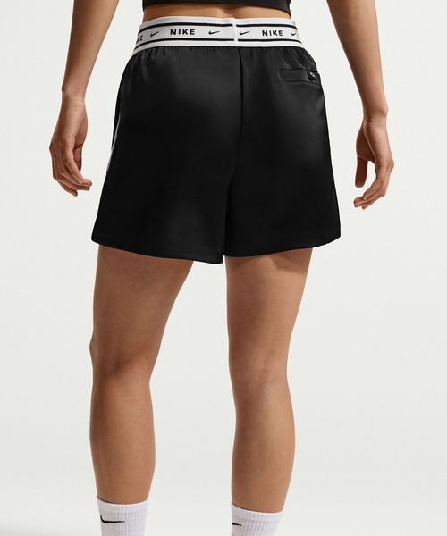 NIKE(ナイキ)の「NIKE AS WMNS NSW OFFLN WVN STN SHORT / ナイキ ウィメンズ NSW OFFLN WVN STN ショート 【SP】(その他パンツ・レディース・ブラック/パープル/ホワイト・S/M/L)」の9枚目の写真