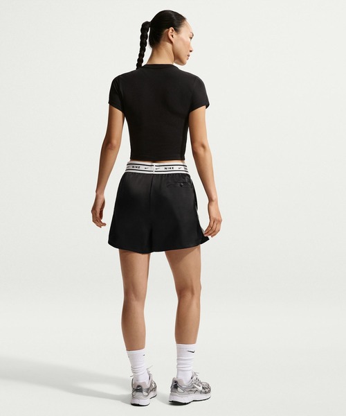 NIKE(ナイキ)の「NIKE AS WMNS NSW OFFLN WVN STN SHORT / ナイキ ウィメンズ NSW OFFLN WVN STN ショート 【SP】(その他パンツ・レディース・ブラック/パープル/ホワイト・S/M/L)」の8枚目の写真