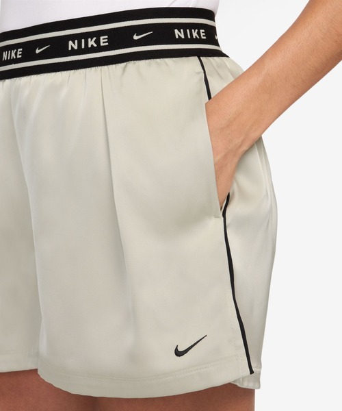 NIKE(ナイキ)の「NIKE AS WMNS NSW OFFLN WVN STN SHORT / ナイキ ウィメンズ NSW OFFLN WVN STN ショート 【SP】(その他パンツ・レディース・ブラック/パープル/ホワイト・S/M/L)」の19枚目の写真