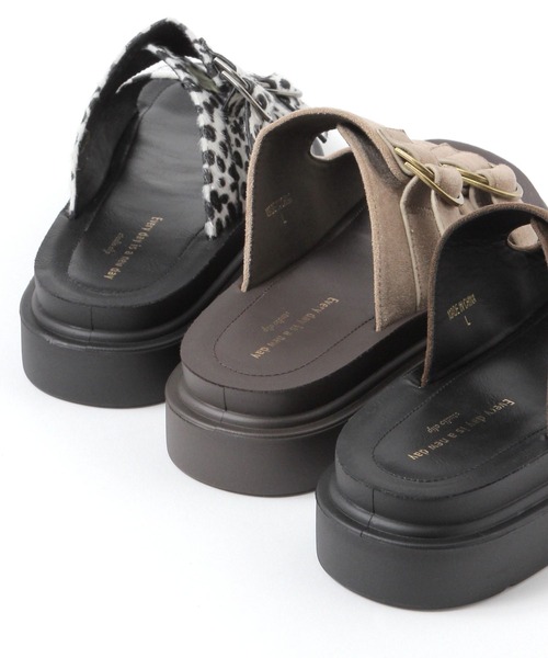 studio CLIP（スタディオクリップ）の「軽らくバックルサンダル（サンダル・レディース・ベージュ/その他1/ブラック/カーキ・MEDIUM/LARGE）」の15枚目の写真