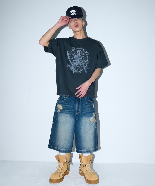 WKNDRS（ウィーキャンドース）の「[KOIN SEOUL] DAMAGED SKULL DENIM SHORTS (DENIM)（その他パンツ・レディース・その他・MEDIUM/LARGE/X-LARGE）」の3枚目の写真