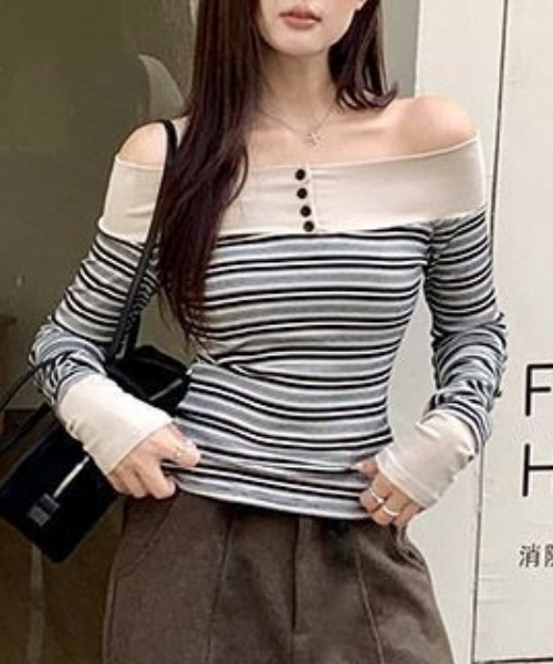 Vipoa（ヴィポア）の「オフショルダーボーダーカットソー（Tシャツ/カットソー・レディース・レッド/ベージュ・FREE）」の12枚目の写真