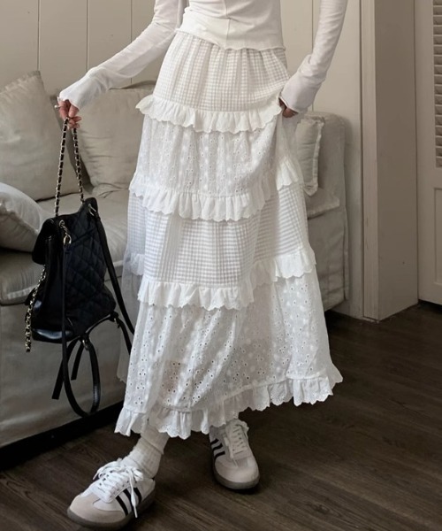 Teem Store(チームストア)の「スカラップレース4段切り替えティアードロングスカート フレアスカート(スカート・レディース・ホワイト・M/S)」の13枚目の写真