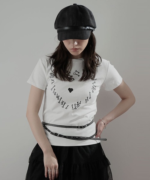 Ulysses（ユリシス）の「ハートモチーフクルーネックTシャツ（Tシャツ/カットソー・レディース・ホワイト/ネイビー・M/S）」の8枚目の写真