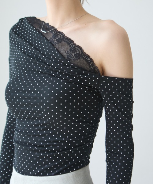 krahe(クレーエ)の「レースドッキングドット柄オフショルダートップス(Tシャツ/カットソー・レディース・ブラック/ベージュ・FREE)」の19枚目の写真