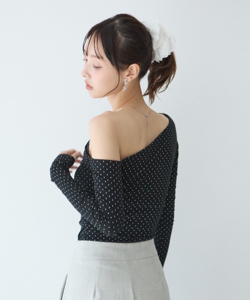 krahe(クレーエ)の「レースドッキングドット柄オフショルダートップス(Tシャツ/カットソー・レディース・ブラック/ベージュ・FREE)」の21枚目の写真