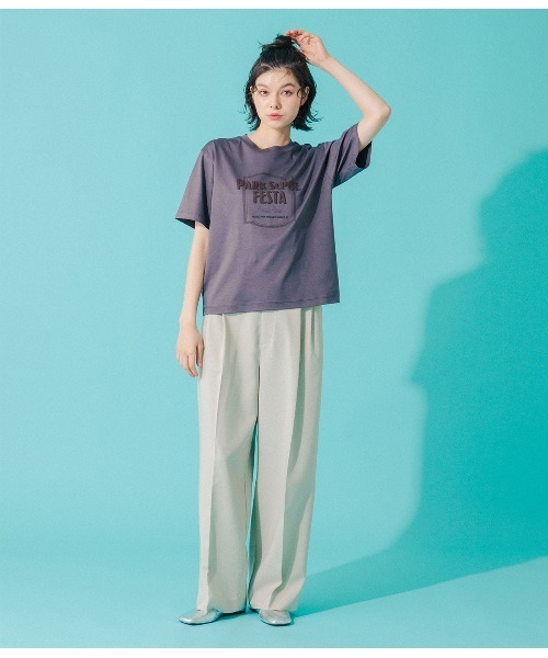 Park Slope NEWYORKER(パークスロープニューヨーカー)の「【滑らかな肌触り・着回し】ROCK FESTA グラフィックTシャツ(Tシャツ/カットソー・レディース・ダークグレー・M/L)」の2枚目の写真