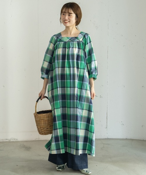 POU DOU DOU(プードゥドゥ)の「スクエアチェックスクエアネックワンピース(ワンピース・レディース・ブルー/ピンク/レッド・3)」の22枚目の写真
