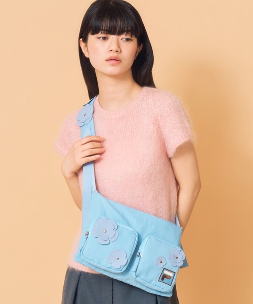 Casselini（キャセリーニ）の「Casselini(キャセリーニ)FILAフラワーショルダーバッグ（ショルダーバッグ・レディース・ブラック/ブルー/レッド・FREE）」の19枚目の写真