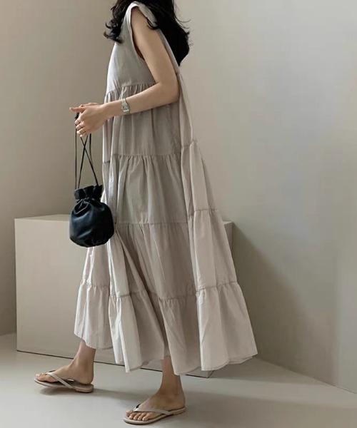 CHUL(チュル)の「ノースリーブティアードロングワンピース(スカート・レディース・ブラック/ダークグレー/ベージュ/ネイビー/ピンク・MEDIUM/LARGE/X-LARGE/XX-LARGE)」の3枚目の写真