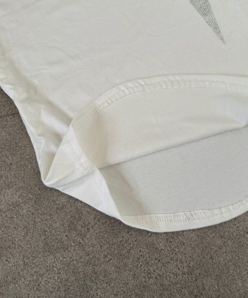 lilful（リルフル）の「【26年春夏新作】ラインストーンUネックスリム半袖Tシャツ（Tシャツ/カットソー・レディース・ブラック/ホワイト・M/S）」の19枚目の写真