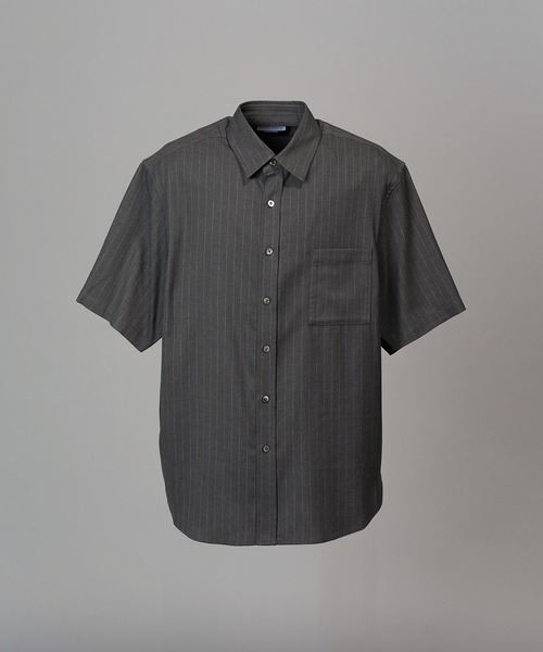 MAISON SPECIAL(メゾンスペシャル)の「《UNISEX》Airy Striped Gabardine Prime-Over Short-sleeved Shirt/エアリーストライプギャバジンプライムオーバーショートスリーブシャツ【MAISON SPECIAL/メゾンスペシャル】■セットアップ対応■(シャツ/ブラウス・メンズ・チャコールグレー/グレイッシュベージュ/ブラック・2/1/0)」の18枚目の写真