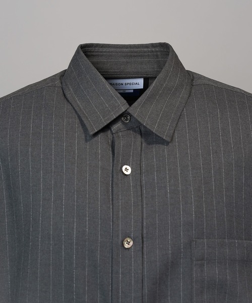 MAISON SPECIAL(メゾンスペシャル)の「《UNISEX》Airy Striped Gabardine Prime-Over Short-sleeved Shirt/エアリーストライプギャバジンプライムオーバーショートスリーブシャツ【MAISON SPECIAL/メゾンスペシャル】■セットアップ対応■(シャツ/ブラウス・メンズ・チャコールグレー/グレイッシュベージュ/ブラック・2/1/0)」の21枚目の写真
