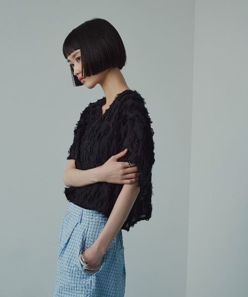 W:Huku(フーク)の「【W:Huku / コットンフリンジジャガード】Vネック 半袖 トップス ハーフスリーブ / Cotton Fringe Jacquard V-Neck Top(シャツ/ブラウス・レディース・イエロー系その他/ブラック/ホワイト・FREE)」の11枚目の写真