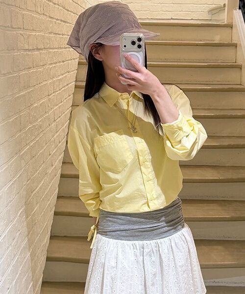 SINOON（シヌーン）の「2-Way Drawstring Crop Shirt (Yellow)（シャツ/ブラウス・レディース・イエロー・FREE）」の5枚目の写真