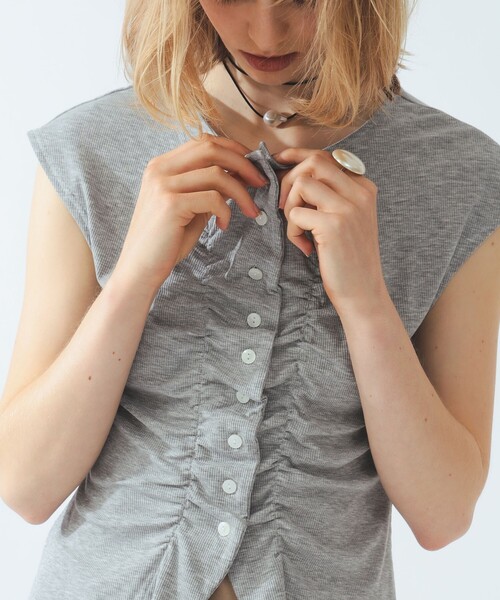 Ray BEAMS(レイビームス)の「リブ フロントギャザー フレンチスリーブ(Tシャツ/カットソー・レディース・グリーン系その他2/ブラック/シルバー・ONE SIZE)」の8枚目の写真