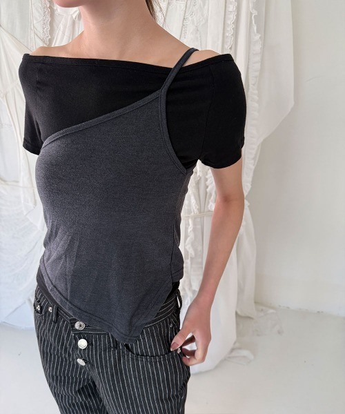 4INT.（フォイント）の「配色 アシンメトリー キャミソール クロップド 半袖 Tシャツ 2ピースセット（Tシャツ/カットソー・レディース・チャコール/ブラック/ホワイト・FREE）」の15枚目の写真