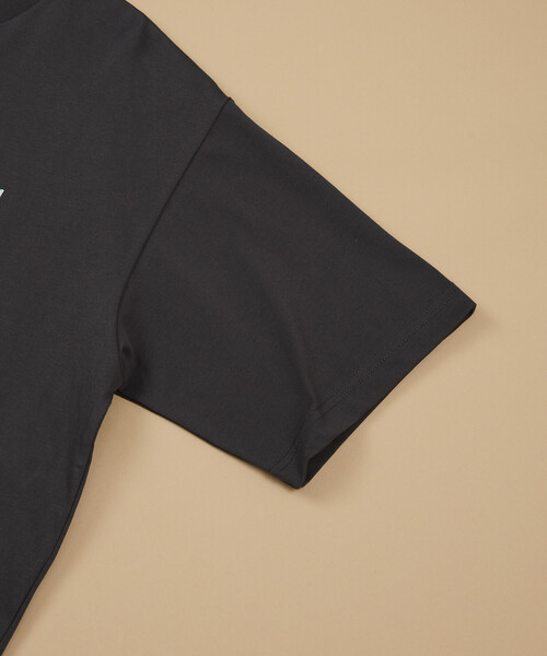 FREAK'S STORE(フリークスストア)の「GREENROOM GALLERY × FREAK'S STORE / グリーンルームギャラリー 別注 Matthew Allen 半袖Tシャツ(Tシャツ/カットソー・メンズ・ベージュ/ホワイト/チャコールグレー・MEDIUM/LARGE)」の8枚目の写真