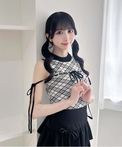 INGNI(イング)の「チェック柄配色リボンノースリニット(ニット/セーター・レディース・ピンク系9/ブラック系その他2/アイボリー系3・M)」の1枚目の写真