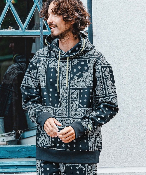 felkod(フィルコッド)の「mpa4150- Bandana Print Scuba Hoodie パーカー(F26A020)(パーカー・メンズ・ホワイト×ブラック/ブラック×ホワイト/ネイビー×ホワイト・S/M/L)」の3枚目の写真