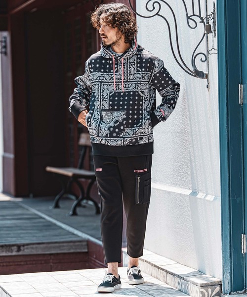 felkod(フィルコッド)の「mpa4150- Bandana Print Scuba Hoodie パーカー(F26A020)(パーカー・メンズ・ホワイト×ブラック/ブラック×ホワイト/ネイビー×ホワイト・S/M/L)」の7枚目の写真