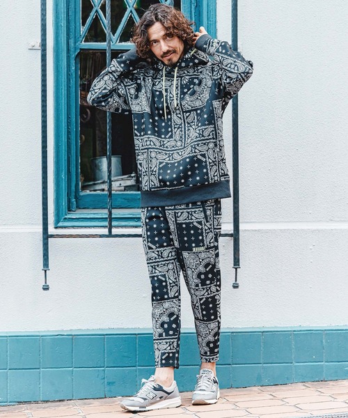 felkod(フィルコッド)の「mpa4150- Bandana Print Scuba Hoodie パーカー(F26A020)(パーカー・メンズ・ホワイト×ブラック/ブラック×ホワイト/ネイビー×ホワイト・S/M/L)」の11枚目の写真