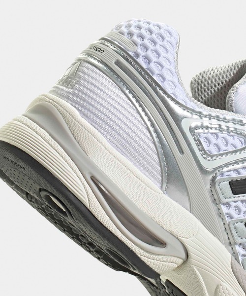 adidas（アディダス）の「adidas/アディダス ADISTAR CONTROL 5 アディスター コントロール 5 レギュラーフィット スニーカー メンズ レディース ユニセックス秋 秋服 2026年秋冬（スニーカー・メンズ・ホワイト/ブラック/グレー・23/24/25/27/28/26.5/27.5/24.5/23.5）」の11枚目の写真