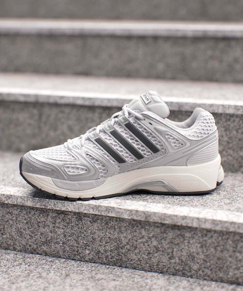 adidas（アディダス）の「adidas/アディダス ADISTAR CONTROL 5 アディスター コントロール 5 レギュラーフィット スニーカー メンズ レディース ユニセックス秋 秋服 2026年秋冬（スニーカー・メンズ・ホワイト/ブラック/グレー・23/24/25/27/28/26.5/27.5/24.5/23.5）」の19枚目の写真