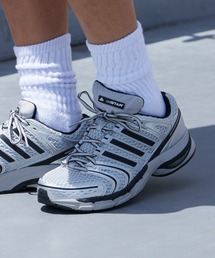 adidas（アディダス）の「adidas/アディダス ADISTAR CONTROL 5 アディスター コントロール 5 レギュラーフィット スニーカー メンズ レディース ユニセックス2026年 夏 夏服（スニーカー）」