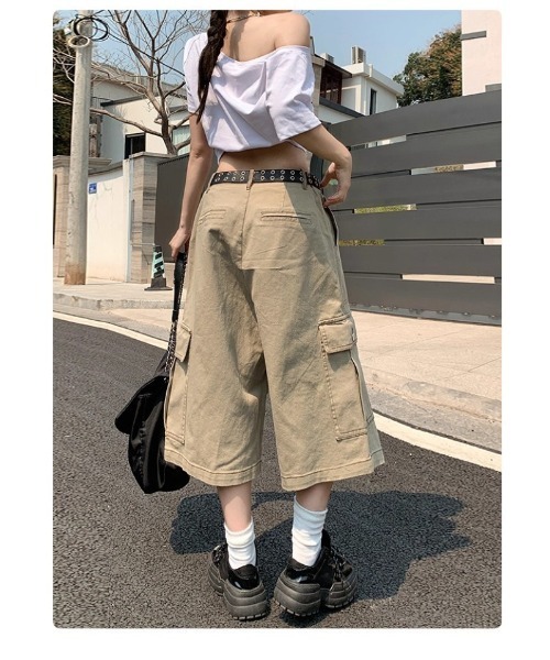 Ritzy(リッツィー)の「カーゴハーフパンツ ルーズ 7 分丈デザイン(カーゴパンツ・レディース・カーキ・M)」の6枚目の写真