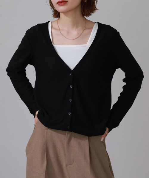 atONE(アットワン)の「UVカット 紫外線防止 梨地Vネックカーディガン 長袖(カーディガン/ボレロ・レディース・ブルー/ネイビー/オフホワイト/ミント/グレー/ブラック・M/L)」の8枚目の写真