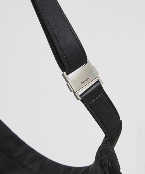 Archivepke(アーカイブエプク)の「Nylon pocket bag(Nylon black)_OVBAX24103BLK(ショルダーバッグ・レディース・その他・OS)」の2枚目の写真