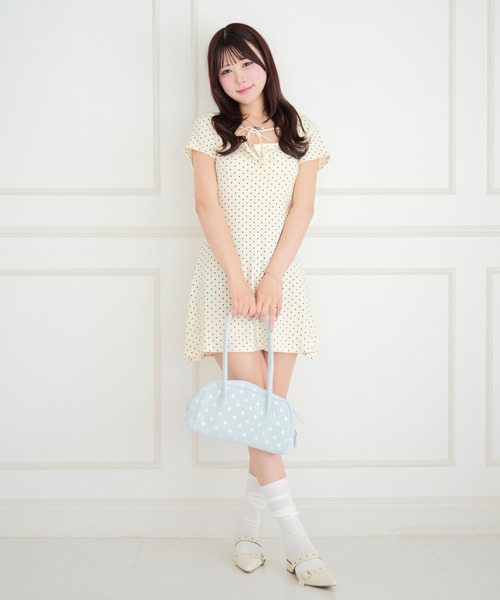 ALLuRing ChaRm(アリュリングチャーム)の「【カップ付き】Round Neck Ribbon Dot Mini Dress / ラウンドネックリボンドットミニワンピース(ワンピース・レディース・ホワイト/ブラック/ネイビー・FREE)」の10枚目の写真