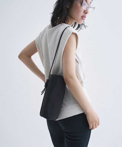 &MyuQ(アンドミューク)の「&MyuQ|MARU NY bag(ショルダーバッグ・レディース・ブラウン系その他/ブラック・00)」の6枚目の写真